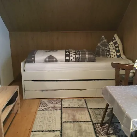 Ferienhaus Chalet Waldplatzl * 采德豪斯