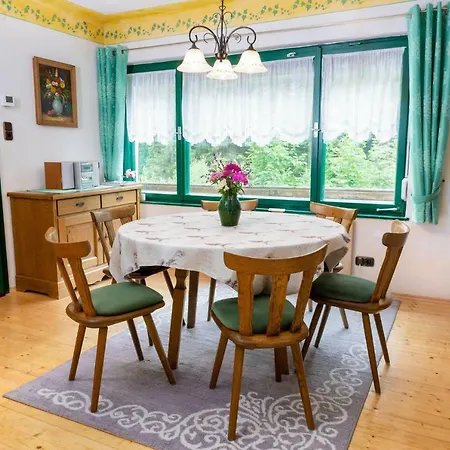 Ferienhaus Chalet Waldplatzl * 采德豪斯